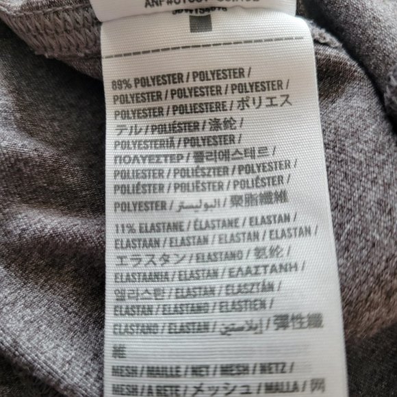 Abercrombie & Fitch Long Sleeved 1/2 Zip Athletic Top Size Medium - Picture 12 of 14